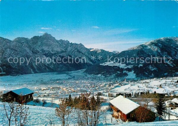 Lienz Tirol Panorama Wintersportplatz gegen Lienzer