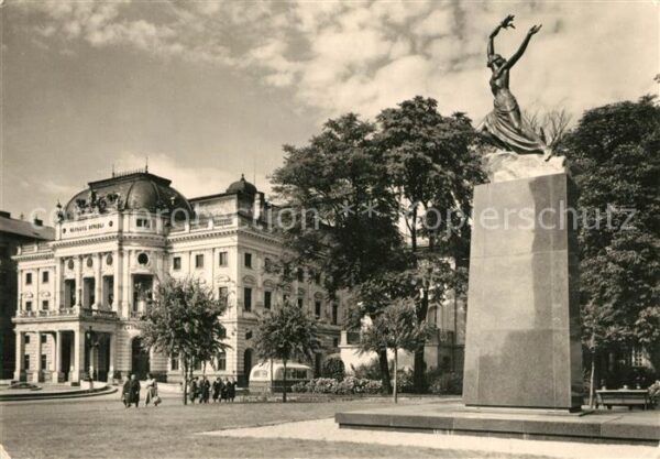 Bratislava Pressburg Pozsony Narodne divadlo Pomnik vdaky Sovietskej