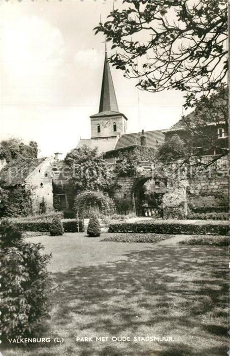 Valkenburg aan de Geul Park met oude Stadsmuur
