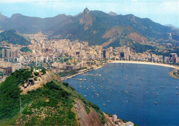 Rio de Janeiro Morro da Urca com Botafogo ao fundo Urc