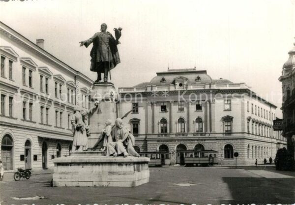Szeged Klauzal Platz mit Kossuth Statue