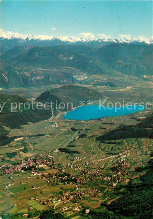 Kalterer See Suedtirol Blick vom Penegal