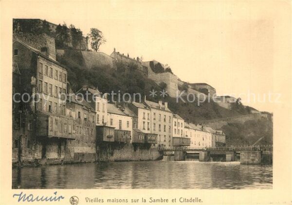 Namur sur Meuse Vieilles maisons sur la Sambre et Citad