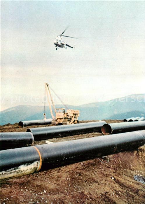 Oelfoerderung Oil Fields Druschba-Trasse Montage der R?hre in de