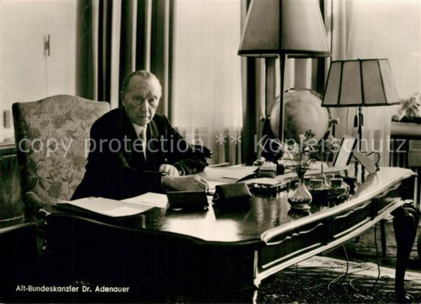 Politiker Bundeskanzler Dr. Adenauer