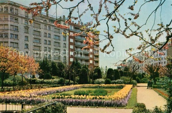 Barcelona Cataluna Jardines Eduardo Marquina y Avenida Gen