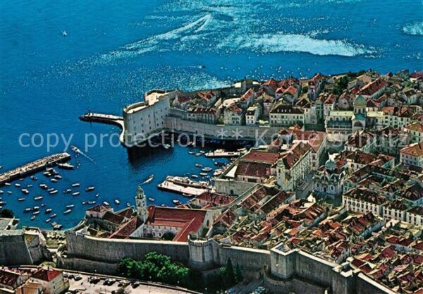Dubrovnik Ragusa Altstadt Stadtmauer Festung Hafen Flieg