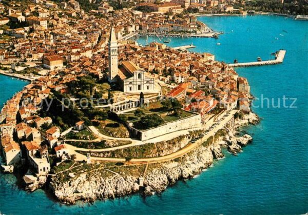 Rovinj Rovigno Istrien Altstadt Hafen Fliegeraufnahme