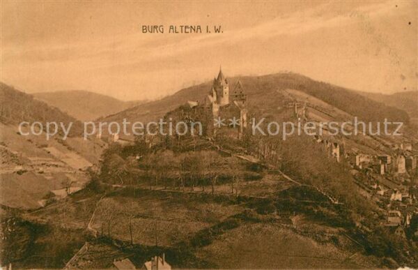 Altena Lenne Panorama mit Blick zur Burg