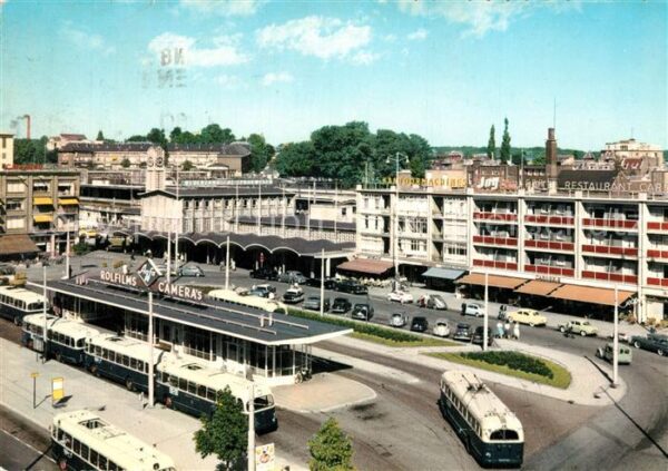 Arnheim Station plein Bahnhofsplatz Bushalteste
