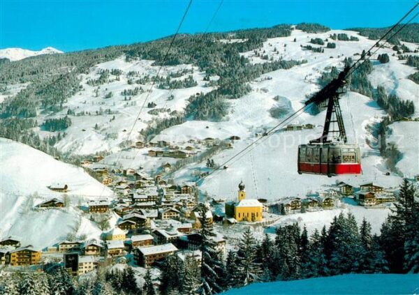 Saalbach-Hinterglemm Seilbahn zum Schattberg Wintersportplat