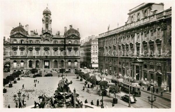 Strassenbahn Lyon Place des Terreaux Hotel de Ville