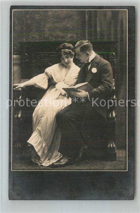 Foto RKL Paris Nr. 87130 Mann Frau Buch