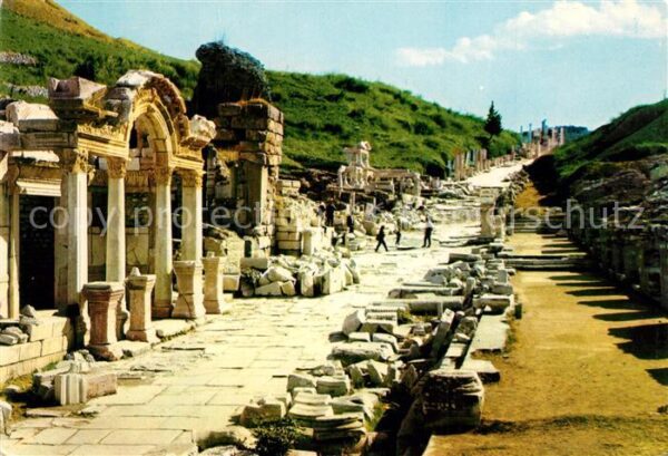 Efes Hadrian temple Kuretienstrasse