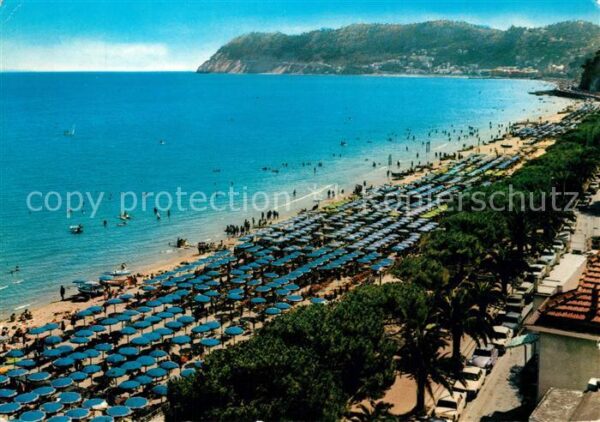 ALASSIO Savona Liguria IT La spiaggia sfondo Capo Mele