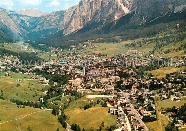 Cortina d Ampezzo Fliegeraufnahme