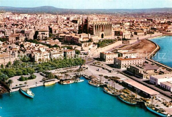 Palma Mallorca Fliegeraufnahme La Catedral y el desemb