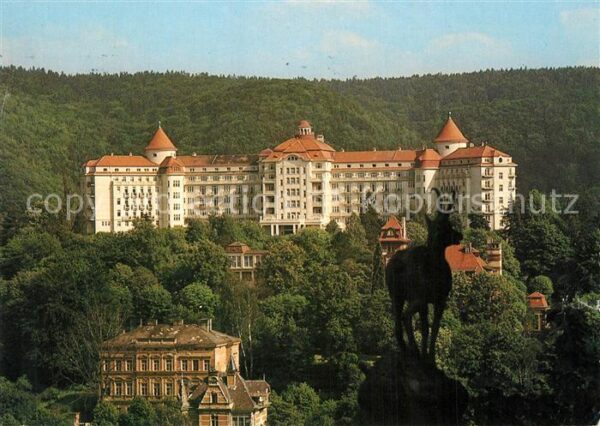 Karlovy Vary Pohled z Jeleniho skoku na sanatorium I