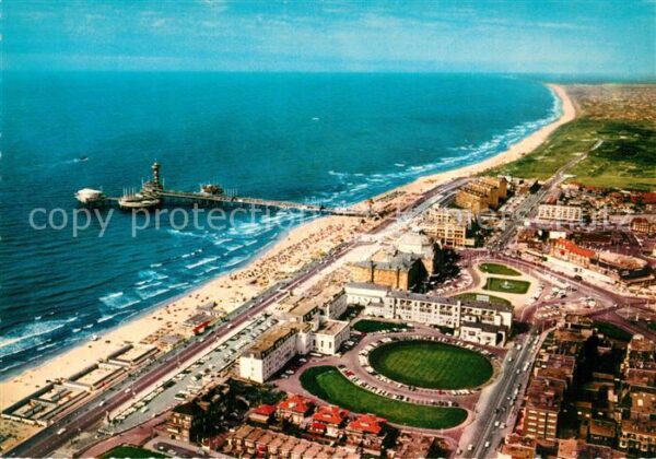 Scheveningen Boulevard en Zee Pier luchtopname