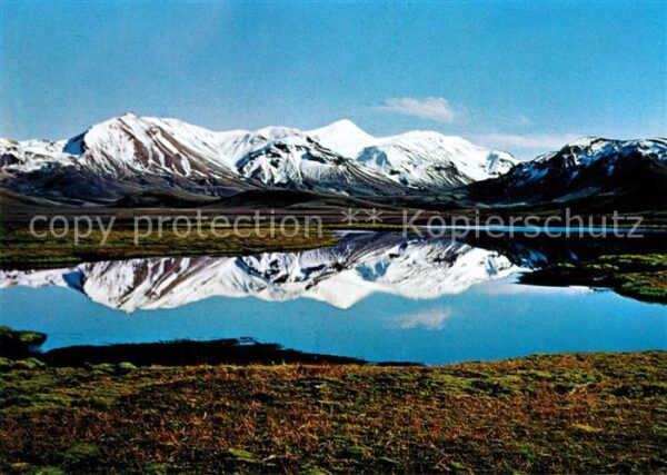 Island Iceland Lake Alftavatn near Landmannalaugar Was