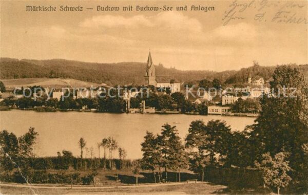 Buckow Maerkische Schweiz Panorama mit Buckowsee und Anlagen