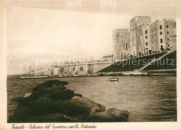Taranto Palazzo del Governo con la Rotonda