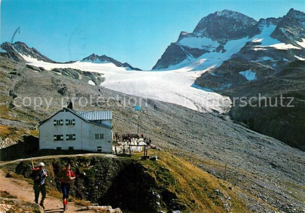 Wiesbadener Huette Vermuntpass Piz Mon und Piz Jeremias