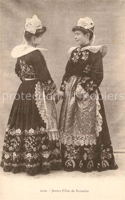 Trachten Frankreich Jeunes filles de Bannalec Costumes
