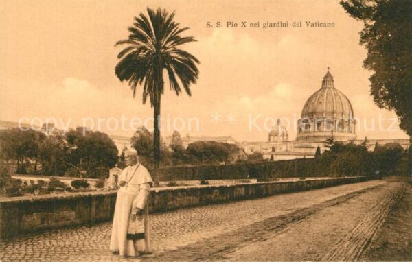 Vaticano SS Pio X nei giardini del Vaticano