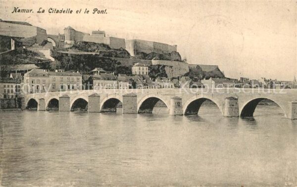 Namur sur Meuse La Citadelle et le Pont
