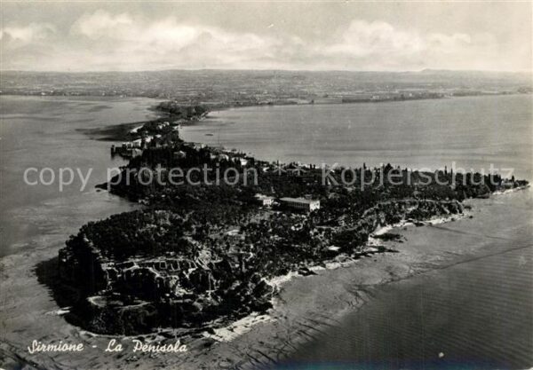 Sirmione Lago di Garda Fliegeraufnahme La Penisola