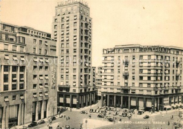 Milano Largo S Babila