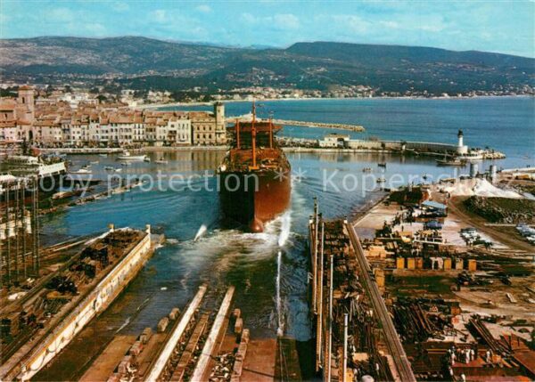 Schiffe Ships Navires La Ciotat Chantiers C.N.C.
