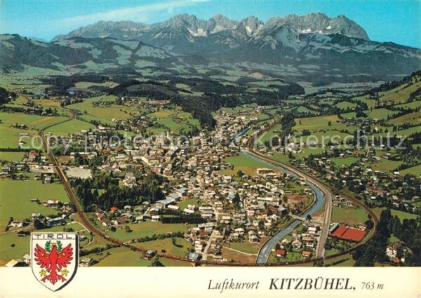 Kitzbuehel Tirol mit Schwarzsee und Kaisergebirge Fliege