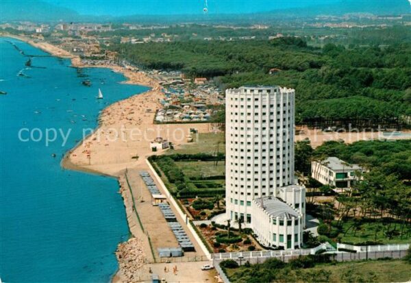 Marina di Massa Fliegeraufnahme mit Camping Zone
