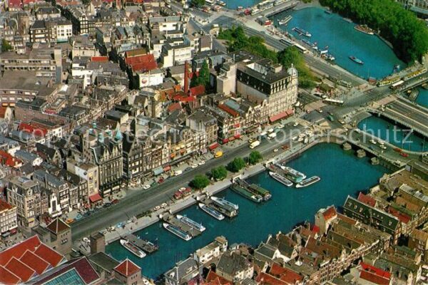 Amsterdam Niederlande Damrak en Prins Hendrikkade Fliegeraufn