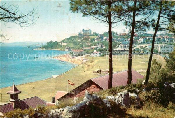 Santander Playa de la Magdalena al fondo Hotel Re