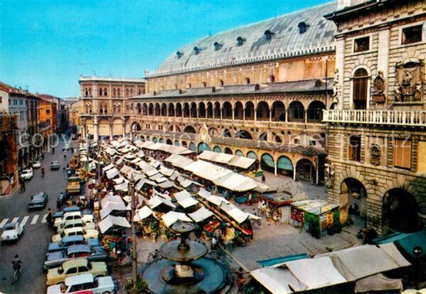 Padova Palazzo della Ragione Piazza delle Erbe