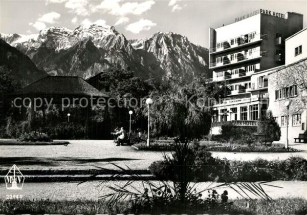 Bad Hall Oberoesterreich Kurpark und Parkhotel gegen Bettelwurf