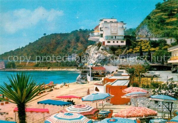 Taormina Sizilien La Spiaggia di Spisone con Hotel Stockh
