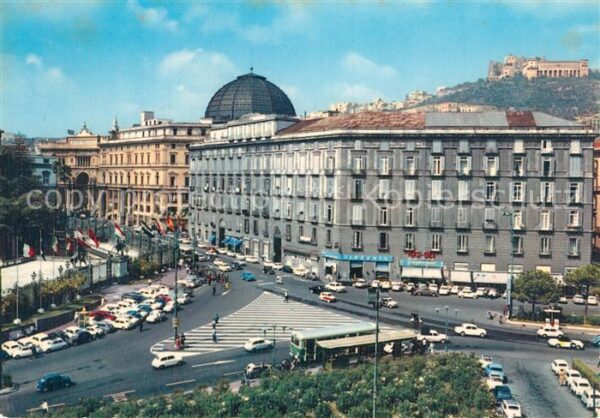 Napoli Neapel Via Vittorio Emanuele e San Martino