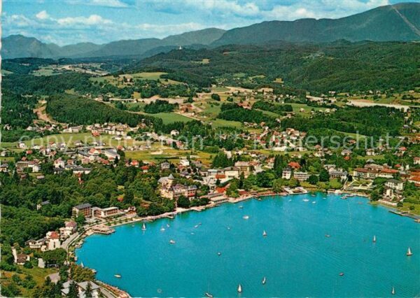 Velden Woerthersee Badeort mit Dobratsch und Gerlitzen