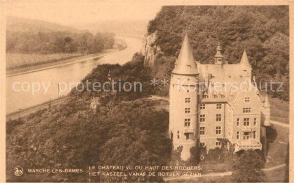 Marche-les-Dames Chateau vu du haut des rochers