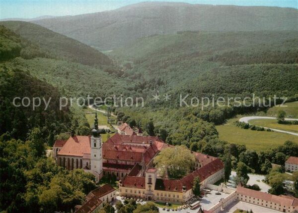 Heiligenkreuz Niederoesterreich Stift Kloster im Wienerwald Fliegeraufn