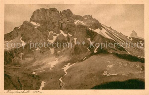 Kemptnerhuette Berghütte mit Kratzer und Trettachspitz