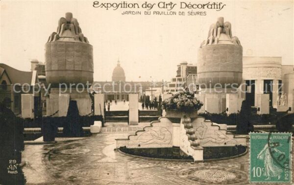 Exposition Arts Decoratifs Paris 1925 Jardin du Pavillon de Sevres