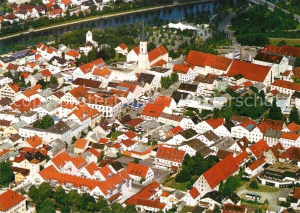 Kelheim Altstadt mit Pfarrkirche Maria Himmelfa