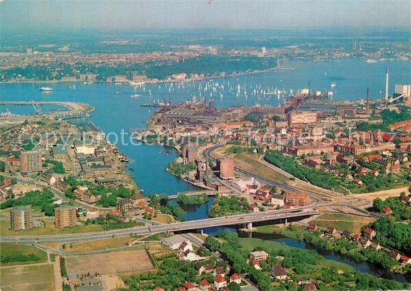 Kiel Schwentine und Segelregatta auf der För