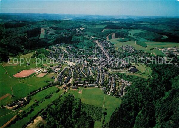 Winterberg Hochsauerland Fliegeraufnahme mit Bobbahn und Kahler