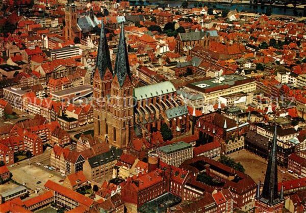 Luebeck Fliegeraufnahme mit Blick auf Stadt Mar